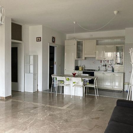 Guest House Lory Milano Esterno foto